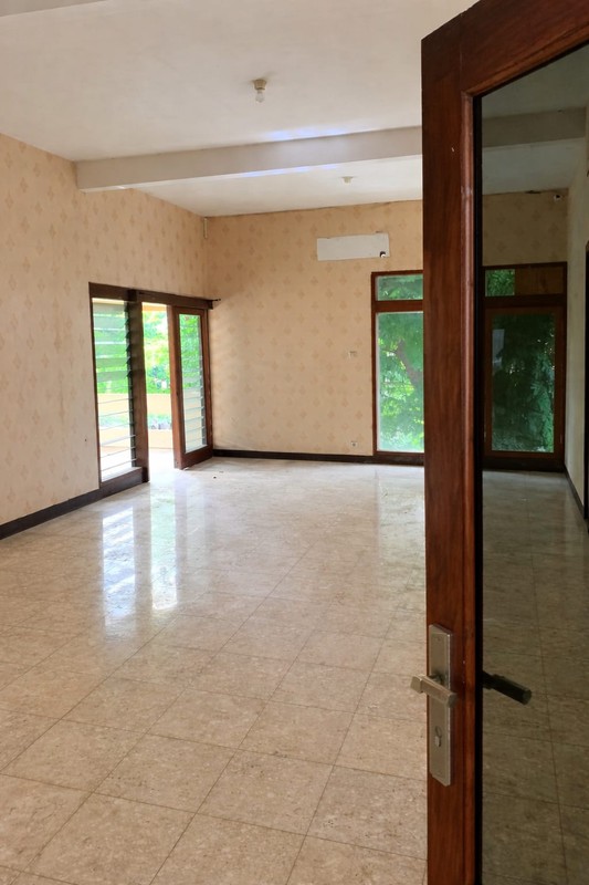 Disewakan Rumah ex Kantor Pusat Kota, Jln Ketampon - Citandui,Surabaya