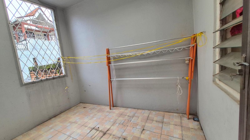 Rumah 2 Lantai Disewakan di Tebet Barat - 3+1 KT, Lingkungan Tenang & Strategis