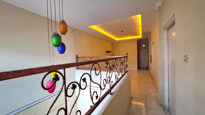 Rumah 2 Lantai Disewakan di Tebet Barat - 3+1 KT, Lingkungan Tenang & Strategis