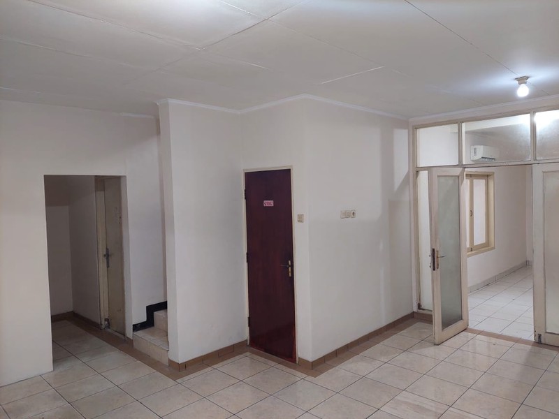 Rumah Cocok untuk Kantor / Tempat Usaha di daerah Kalibata Indah Jakarta Selatan