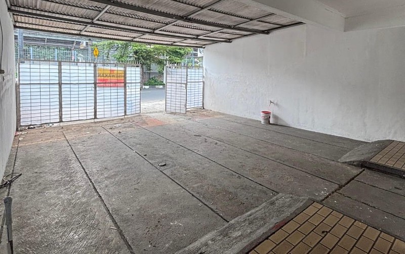 Rumah Cocok untuk Kantor / Tempat Usaha di daerah Kalibata Indah Jakarta Selatan