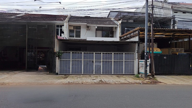 Rumah Cocok untuk Kantor / Tempat Usaha di daerah Kalibata Indah Jakarta Selatan