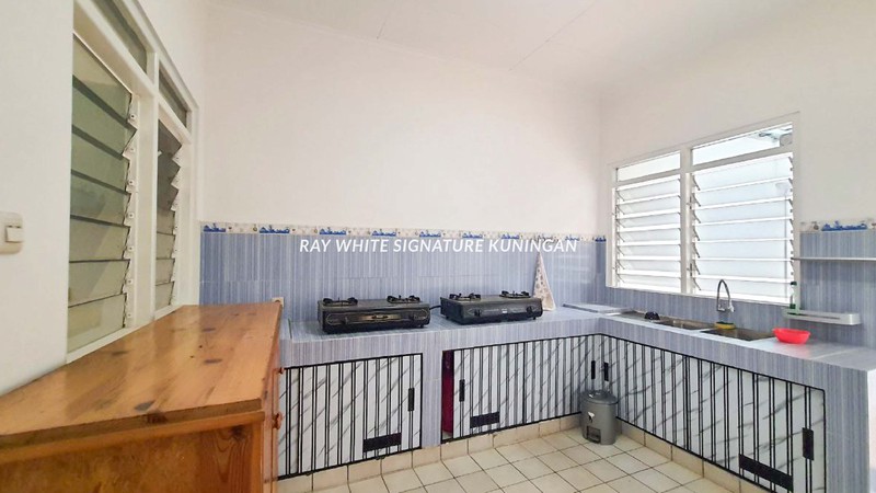 Rumah Mewah Disewakan Lokasi Premium dan Strategis di Jalan Wijaya