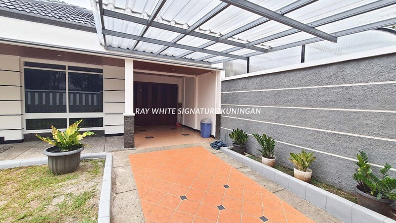 Rumah Mewah Disewakan Lokasi Premium dan Strategis di Jalan Wijaya