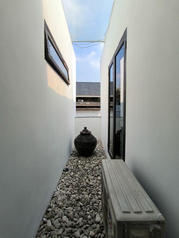 Private Family Home Bintaro Sektor 5 dengan Private Pool