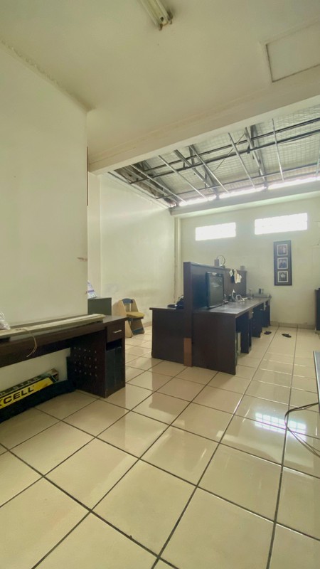  Ruang Usaha Bintaro Utama 21/2lt ..Strategis. .Ramai Cocok  sektor 5 di Tangerang Selatan