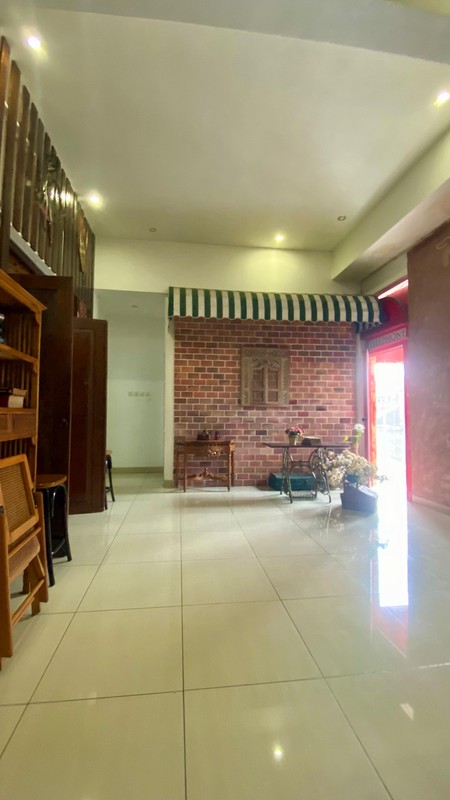  Ruang Usaha Bintaro Utama 21/2lt ..Strategis. .Ramai Cocok  sektor 5 di Tangerang Selatan