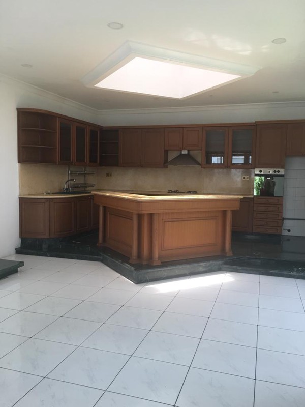 rumah siap huni dekat Pejaten mall