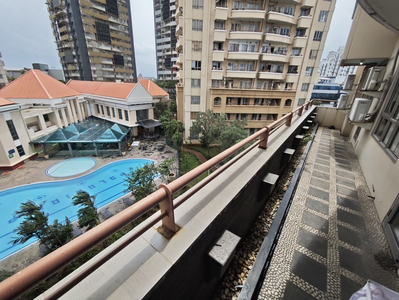 Paladian Park tower B 3 bedroom view pool Luas 157m2