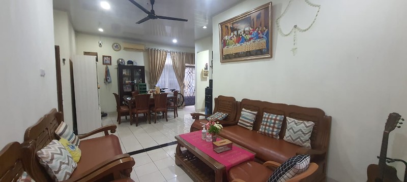 Rumah Ideal Untuk Keluarga di Villa Nusa Indah 3