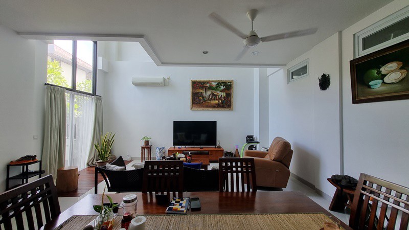 For Sale: Well-Maintained Modern House at Damara Village Complex, Jimbaran