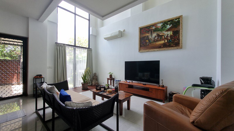 For Sale: Well-Maintained Modern House at Damara Village Complex, Jimbaran