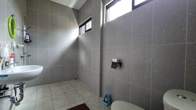 For Sale: Well-Maintained Modern House at Damara Village Complex, Jimbaran