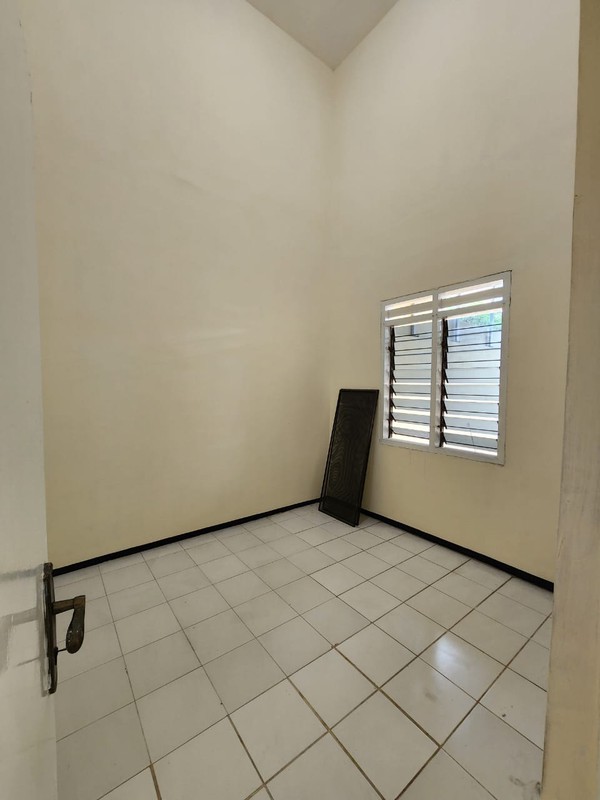 DISEWAKAN RUMAH NIRWANA EXECUTIVE BLOK AA WONOREJO PERMAI