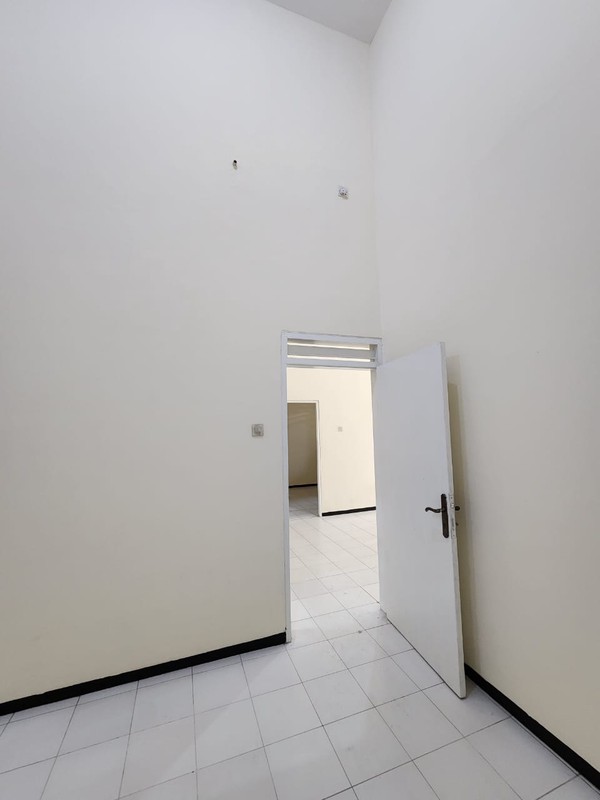 DISEWAKAN RUMAH NIRWANA EXECUTIVE BLOK AA WONOREJO PERMAI