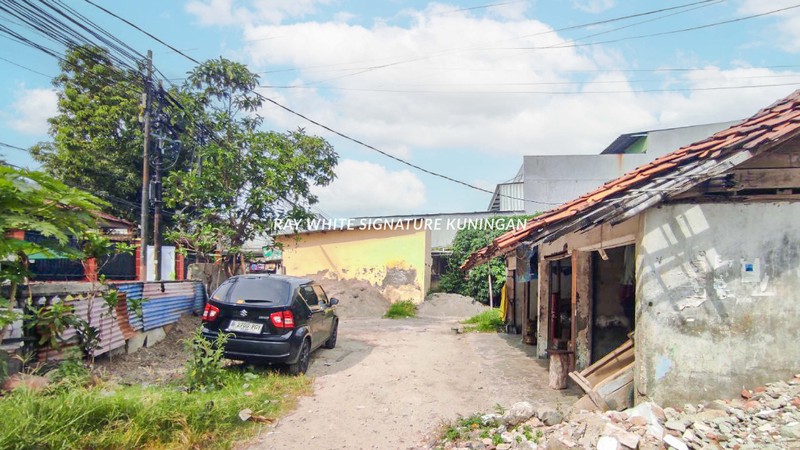 Dijual Tanah Kavling dan Rumah Kontrakan Lokasi Strategis di Jalan Flamboyan 