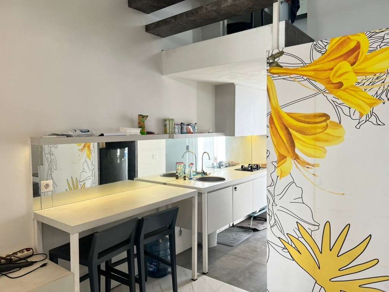 Langka Rumah di Tabebuya Furhished  dengan Halaman Belakang 