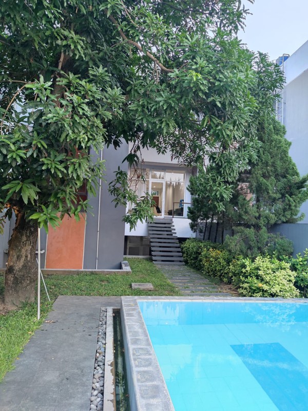 Hunian Mewah 3 Lantai Di Jantung Kota  Selangkah Ke Plaza Ambarrukmo