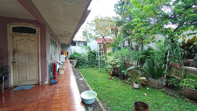 Tanah + Rumah dengan Luas 715m2 Lokasi Kalimalang Duren Sawit Jaktim