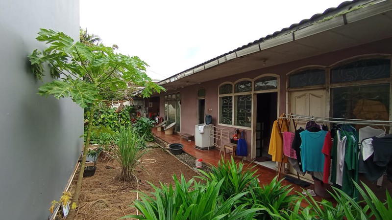 Tanah + Rumah dengan Luas 715m2 Lokasi Kalimalang Duren Sawit Jaktim