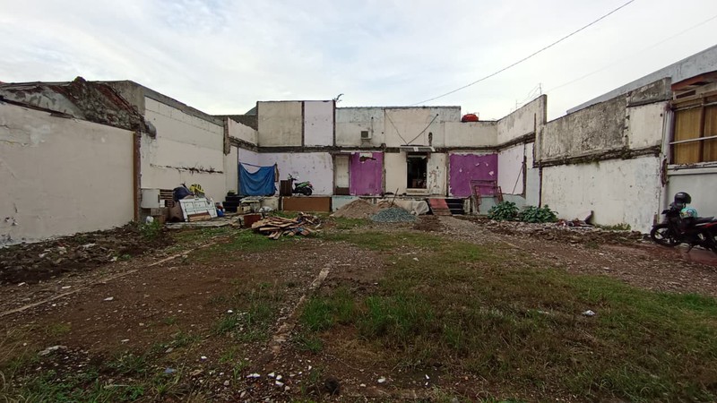 Tanah + Rumah dengan Luas 715m2 Lokasi Kalimalang Duren Sawit Jaktim