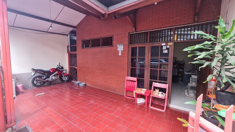 Rumah 2 Lantai 4 Kamar Tidur Lokasi Tebet Jaksel