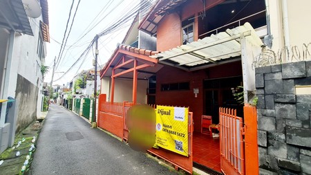 Rumah 2 Lantai 4 Kamar Tidur Lokasi Tebet Jaksel