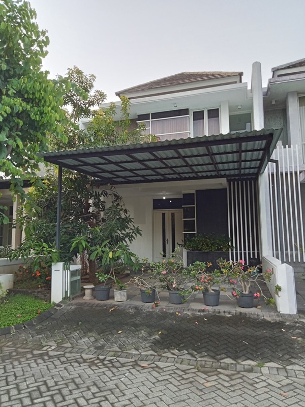 Dijual Rumah Royal Residence WIyung Surabaya