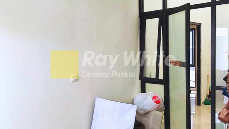 Rumah Modern Nyaman 2 Lantai di Buah Batu Bandung