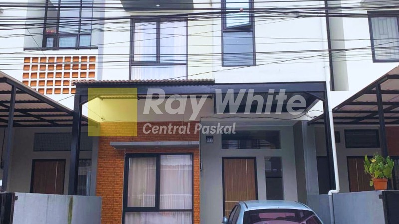 Rumah Modern Nyaman 2 Lantai di Buah Batu Bandung