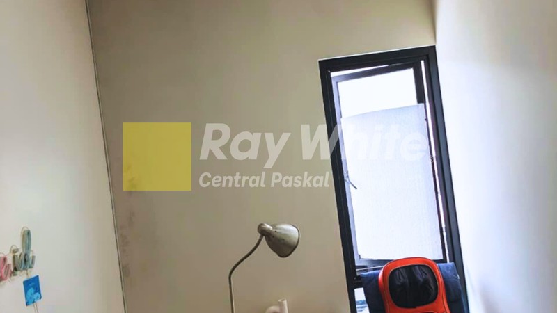 Rumah Modern Nyaman 2 Lantai di Buah Batu Bandung
