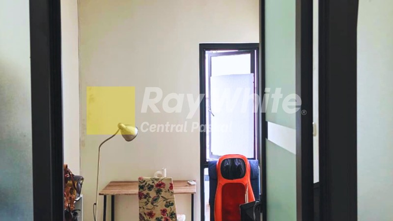 Rumah Modern Nyaman 2 Lantai di Buah Batu Bandung