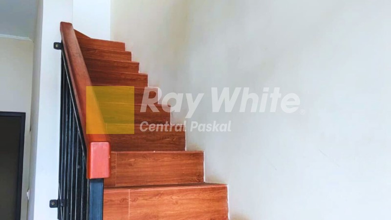 Rumah Modern Nyaman 2 Lantai di Buah Batu Bandung
