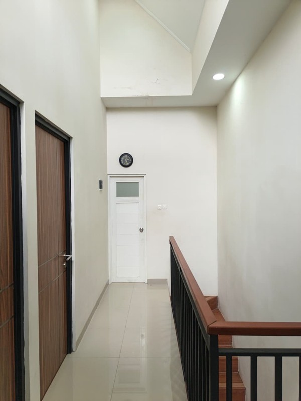 Rumah Modern Nyaman 2 Lantai di Buah Batu Bandung