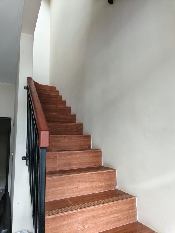 Rumah Modern Nyaman 2 Lantai di Buah Batu Bandung