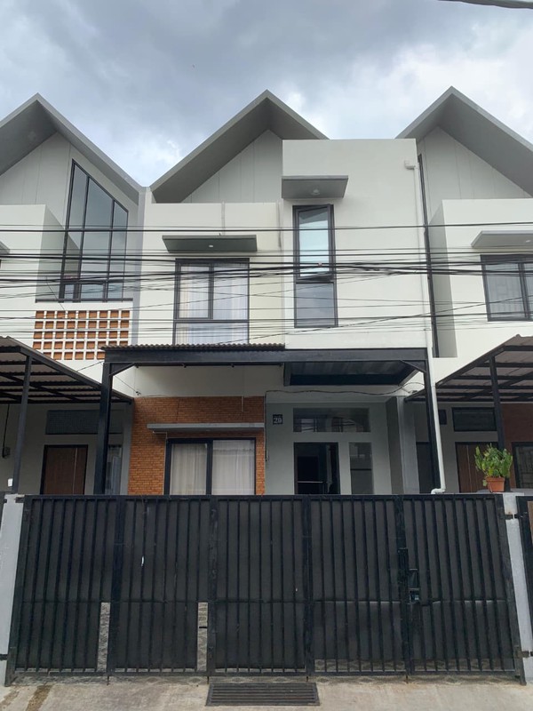 Rumah Modern Nyaman 2 Lantai di Buah Batu Bandung