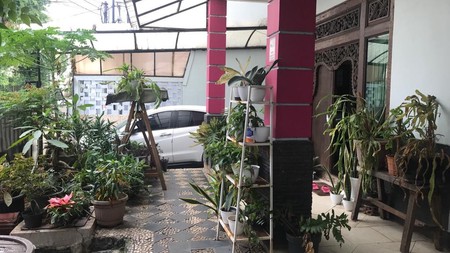 Rumah Akses Jalan 3 Mobil di Tebet Dalam Jakarta Selatan