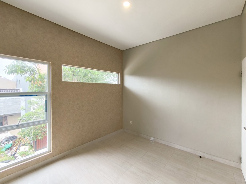 Rumah Bagus,dalam cluster di Mahagoni Park Garha Raya