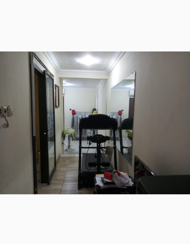 Rumah Akses Jalan 3 Mobil di Tebet Dalam Jakarta Selatan