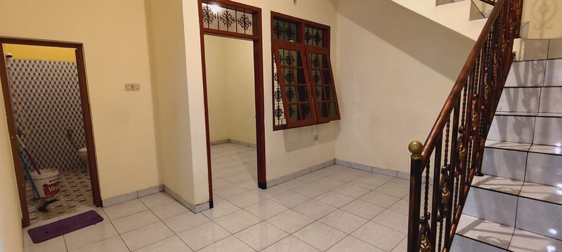 Rumah cocok untuk tempat tinggal ataupun kantor di daerah Tebet Jakarta Selatan