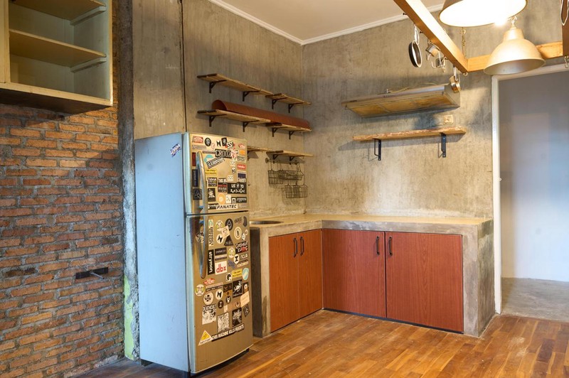 Rumah Ideal untuk Small Family - Business Owners yang mencari Tempat Tinggal dan Ruang Usaha di Lokasi yang sangat strategis Tebet Jaksel