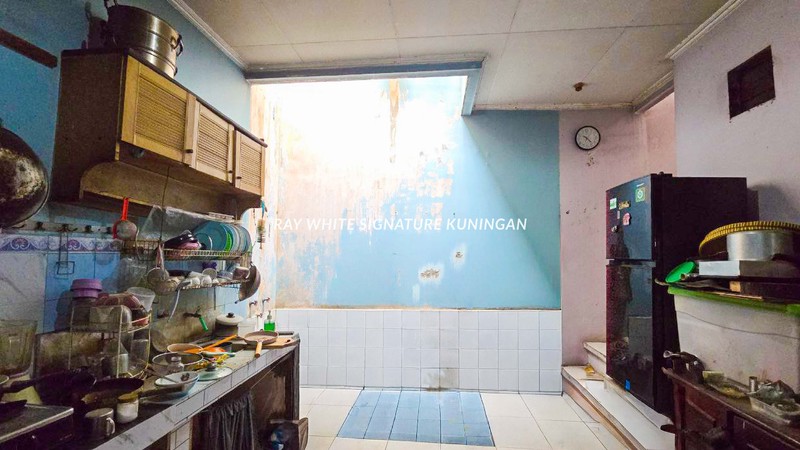 DIJUAL RUMAH 2 LANTAI + KOST AKTIF | LOKASI STRATEGIS BENDUNGAN HILIR