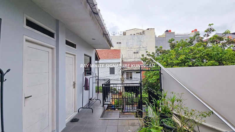 DIJUAL RUMAH 2 LANTAI + KOST AKTIF | LOKASI STRATEGIS BENDUNGAN HILIR