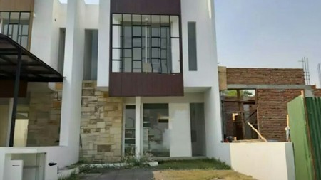 Dijual Rumah New Gress Dua Lantai Royal Residence Wiyung - Murah 1,975M