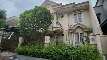 Disewakan Rumah Full Furnish ada Kolam Renang Taman Hunian Satelit Surabaya
