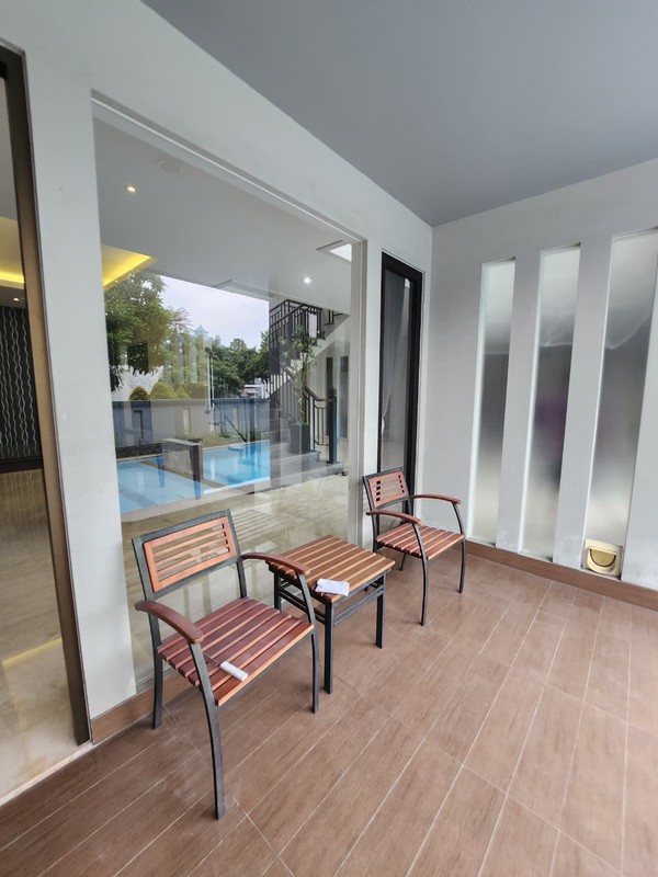 Dijual Rumah Hook Ada Kolam Renang Perumahan Chofa Sukomanunggal Surabaya