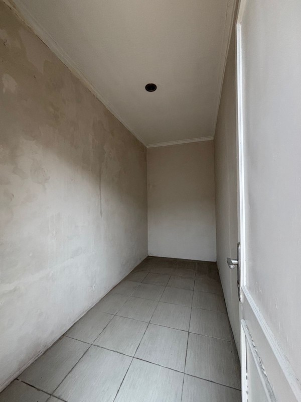 Rumah Kokoh 2 Lantai di Legenda Wisata Cibubur 