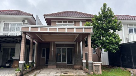 Rumah Kokoh 2 Lantai di Legenda Wisata Cibubur 