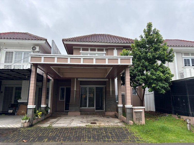 Rumah Kokoh 2 Lantai di Legenda Wisata Cibubur 