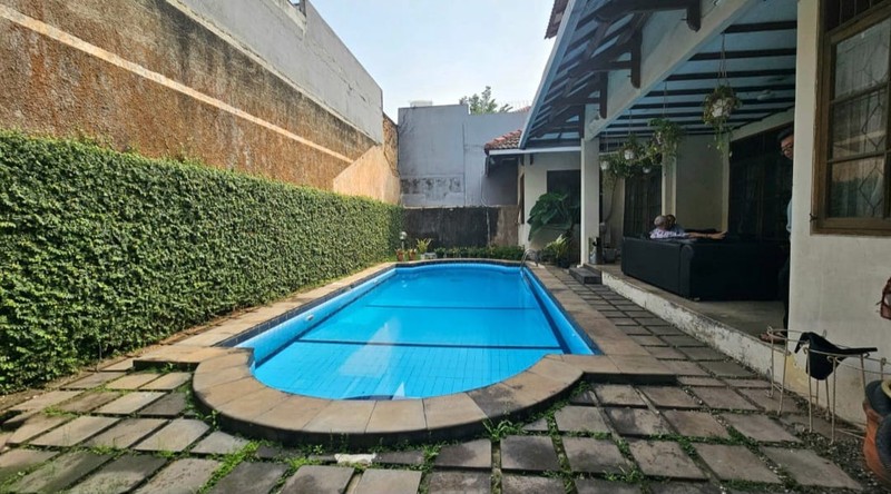 Rumah 2 lantai , siap huni, asri, di Kompleks Margasatwa Baru, Pondok Labu, Jakarta Selatan